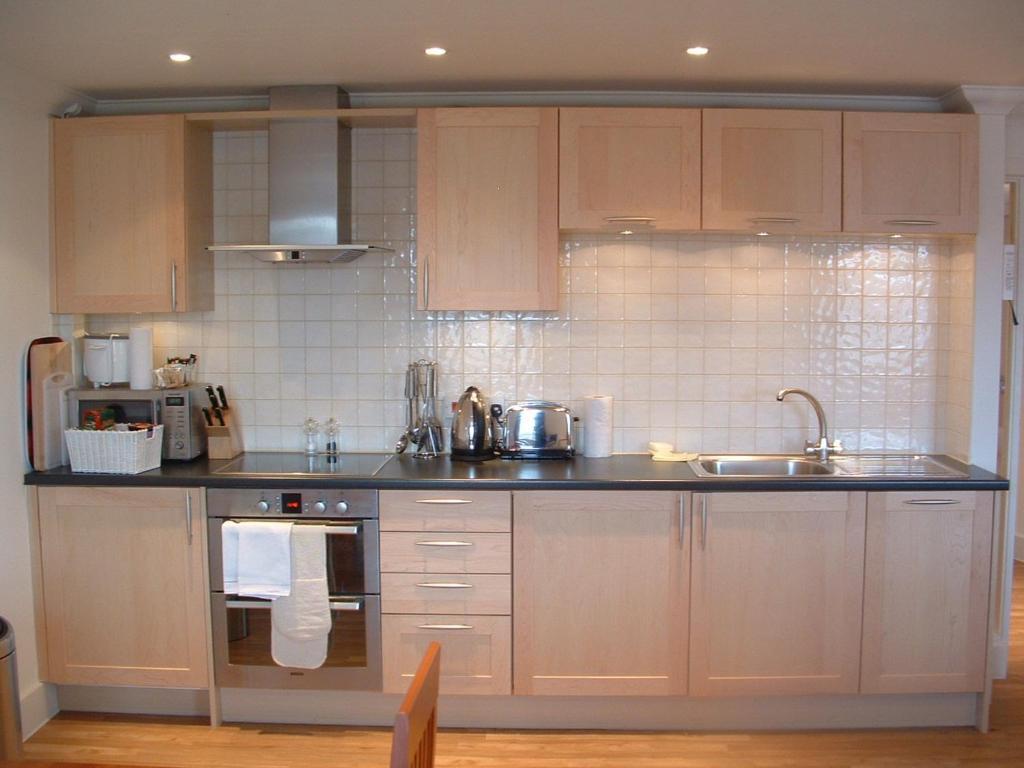 Your Space - Manor House Apartemen *
